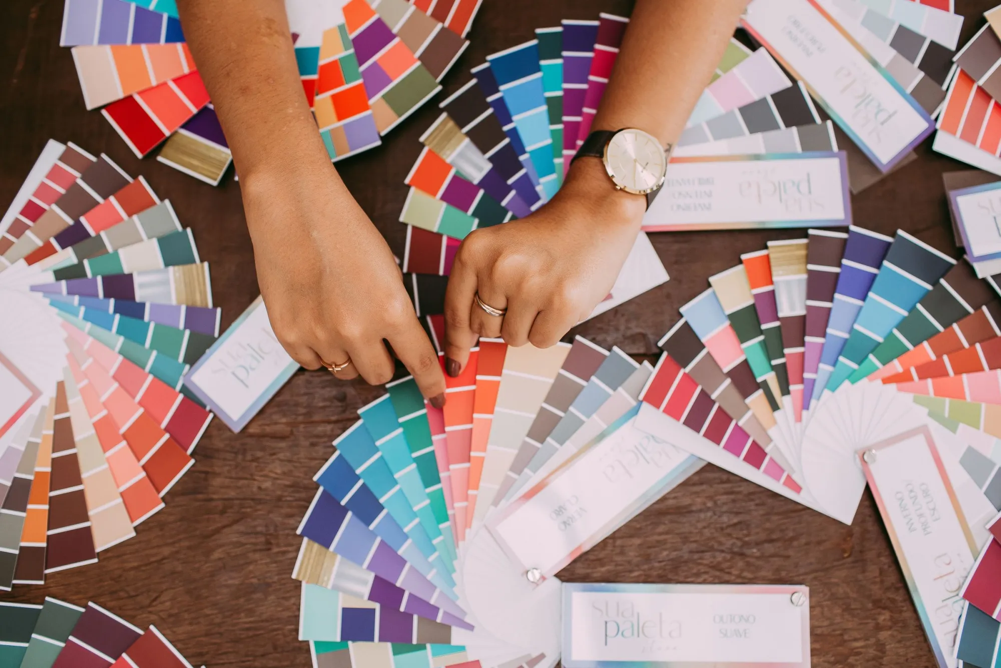 Decor Palette Basics: Choosing Colours That Work With Your Light